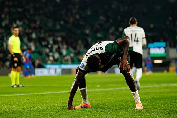 Salvador Blopa, Estadio Jose Alvalade 'de (Maciej Rogowski / Ball Raw Images) Sporting CP ve Alverca FC takımları arasında oynanan çeyrek final maçında attığı golü kutlarken görülüyor.)