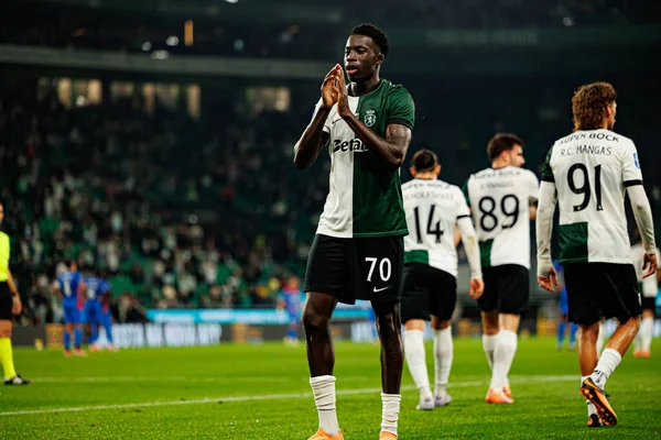 Salvador Blopa, Estadio Jose Alvalade 'de (Maciej Rogowski / Ball Raw Images) Sporting CP ve Alverca FC takımları arasında oynanan çeyrek final maçında attığı golü kutlarken görülüyor.)