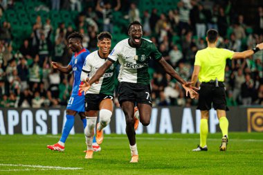 Salvador Blopa, Estadio Jose Alvalade 'de (Maciej Rogowski / Ball Raw Images) Sporting CP ve Alverca FC takımları arasında oynanan çeyrek final maçında attığı golü kutlarken görülüyor.)