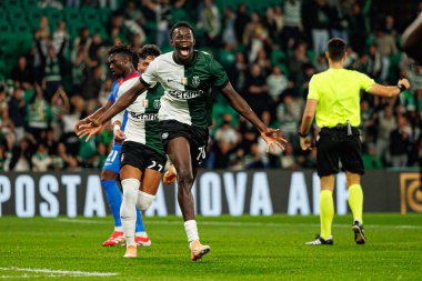 Salvador Blopa, Estadio Jose Alvalade 'de (Maciej Rogowski / Ball Raw Images) Sporting CP ve Alverca FC takımları arasında oynanan çeyrek final maçında attığı golü kutlarken görülüyor.)