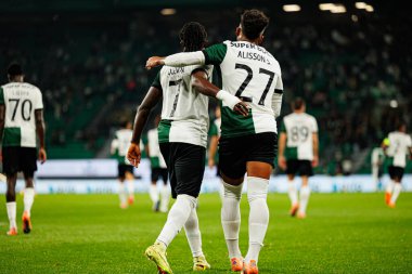 Geovany Quenda ve Alisson Santos, Estadio Jose Alvalade 'de (Maciej Rogowski / Ball Raw Images) Sporting CP ve Alverca FC takımları arasında oynanan çeyrek final maçında gol üstüne gol atarken görüldü.)