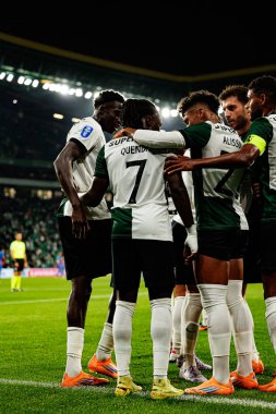 Sporcu Oyuncuları, Estadio Jose Alvalade 'de (Maciej Rogowski / Ball Raw Images) Sporting CP ve Alverca FC takımları arasında oynanan çeyrek final maçında Geovany Quenda' dan gol üstüne gol atarken görüldü.)