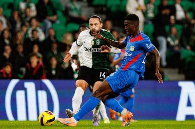 Giorgi Kochorashvili ve Davy Gui, Taca Da Liga çeyrek final maçında Estadio Jose Alvalade 'deki Sporting CP ve Alverca FC takımları arasında görüldü (Maciej Rogowski / Ball Raw Images))