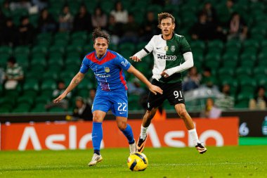 Ricardo Mangas ve Goncalo Esteves, Taca Da Liga çeyrek final maçında Estadio Jose Alvalade 'de (Maciej Rogowski / Ball Raw Images) Sporting CP ve Alverca FC takımları arasında görüldü.)