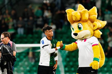 Alisson ve Jubas, Taca Da Liga çeyrek final maçında Estadio Jose Alvalade 'de (Maciej Rogowski / Ball Raw Images) Sporting CP ve Alverca FC takımları arasında görüldü.)