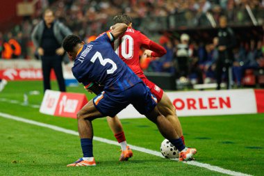 Jurrien Timber ve Piotr Zielinski, 2026 Dünya Kupası eleme maçında Polonya ve Hollanda milli takımları arasında görüldü (Maciej Rogowski / Ball Raw Images)