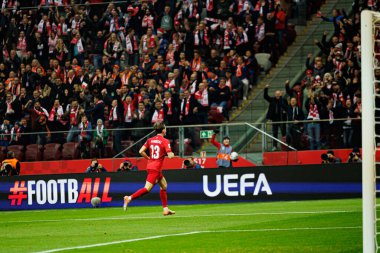 Jakub Kaminski, Polonya ve Hollanda milli takımları arasında oynanan 2026 Dünya Kupası eleme maçında gol attıktan sonra kutlama yaparken görüldü (Maciej Rogowski / Ball Raw Images)