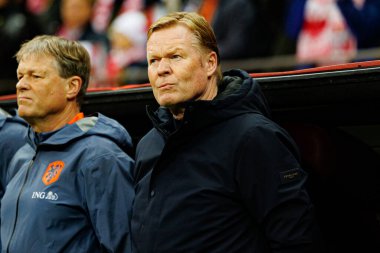 Ronald Koeman, 2026 Dünya Kupası eleme maçında Polonya ve Hollanda milli takımları arasında görüldü (Maciej Rogowski / Ball Raw Images)