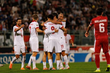 Polonyalı oyuncular, 2026 Dünya Kupası eleme maçında Malta ve Polonya milli takımları arasında Piotr Zielinski 'den gol üstüne gol atarken görüldü (Maciej Rogowski / Ball Raw Images)