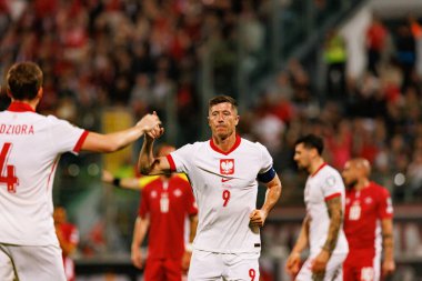 Robert Lewandowski, Malta ve Polonya milli takımları arasındaki 2026 Dünya Kupası eleme maçında gol attıktan sonra kutlama yaparken görüldü (Maciej Rogowski / Ball Raw Images)