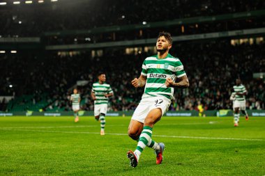 Luis Suarez, Liga Portekiz maçı sırasında Estadio Jose Alvalade 'deki Sporting CP ve Alverca FC takımları arasında görüldü (Maciej Rogowski / Ball Raw Images)