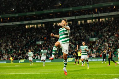 Luis Suarez, Liga Portekiz maçı sırasında Estadio Jose Alvalade 'deki Sporting CP ve Alverca FC takımları arasında görüldü (Maciej Rogowski / Ball Raw Images)