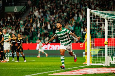 Luis Suarez, Liga Portekiz maçı sırasında Estadio Jose Alvalade 'deki Sporting CP ve Alverca FC takımları arasında görüldü (Maciej Rogowski / Ball Raw Images)