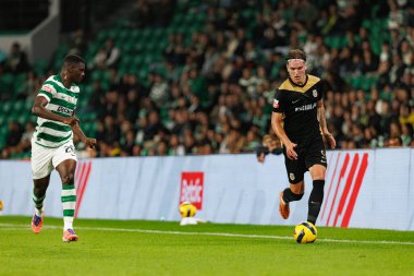 Ousmane Diomande ve Marko Milovanoviç Marezi, Liga Portekiz maçı sırasında Estadio Jose Alvalade 'deki Sporting CP ve Alverca FC takımları arasında görüldü (Maciej Rogowski / Ball Raw Images)