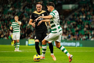Marko Milovanoviç Marezi ve Goncalo Inacio, Liga Portekiz maçı sırasında Estadio Jose Alvalade 'deki Sporting CP ve Alverca FC takımları arasında görüldü (Maciej Rogowski / Ball Raw Images))
