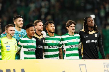 Estadio Jose Alvalade 'de (Maciej Rogowski / Ball Raw Images) Sporting CP ve Alverca FC takımları arasında oynanan Liga Portekiz maçı sırasında her iki takımın oyuncuları görülüyor.)
