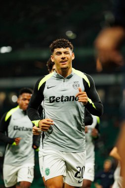 Maximiliano Araujo, Liga Portekiz maçı sırasında Estadio Jose Alvalade 'deki Sporting CP ve Alverca FC takımları arasında görüldü (Maciej Rogowski / Ball Raw Images)