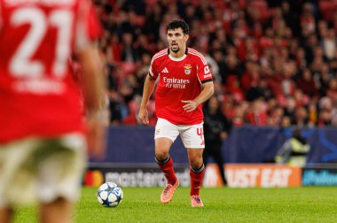 Tomas Araujo Şampiyonlar Ligi faz oyunu sırasında SL Benfica ve Bayer 04 Leverkusen (Maciej Rogowski / Ball Raw Images) arasında görüldü)