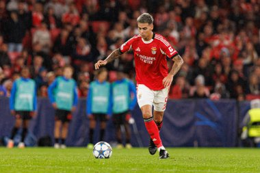 Enzo Barrenechea SL Benfica ve Bayer 04 Leverkusen (Maciej Rogowski / Ball Raw Images) arasındaki Şampiyonlar Ligi faz maçında görüldü.)