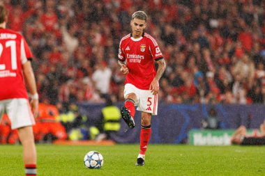 Enzo Barrenechea SL Benfica ve Bayer 04 Leverkusen (Maciej Rogowski / Ball Raw Images) arasındaki Şampiyonlar Ligi faz maçında görüldü.)