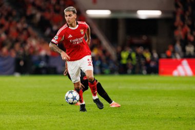 Enzo Barrenechea SL Benfica ve Bayer 04 Leverkusen (Maciej Rogowski / Ball Raw Images) arasındaki Şampiyonlar Ligi faz maçında görüldü.)