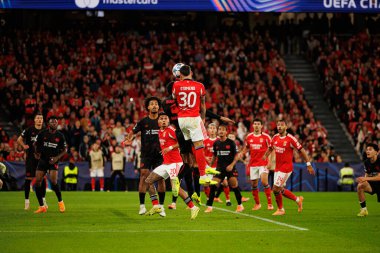 Nicolas Otamendi SL Benfica ve Bayer 04 Leverkusen (Maciej Rogowski / Ball Raw Images) arasındaki Şampiyonlar Ligi faz maçında görüldü)