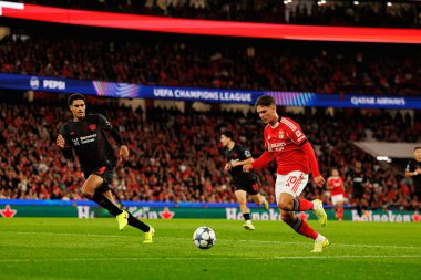 Jarell Quansah ve Georgiy Sudakov SL Benfica ve Bayer 04 Leverkusen (Maciej Rogowski / Ball Raw Images) arasındaki Şampiyonlar Ligi faz maçında görüldü)