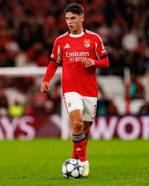 Georgiy Sudakov SL Benfica ve Bayer 04 Leverkusen (Maciej Rogowski / Ball Raw Images) arasındaki Şampiyonlar Ligi faz maçında görüldü)