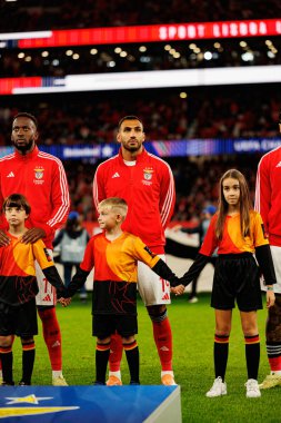 SL Benfica ve Bayer 04 Leverkusen (Maciej Rogowski / Ball Raw Images) arasındaki Şampiyonlar Ligi faz maçında Dodi Lukebakio ve Vangelis Pavlidis görüldü)