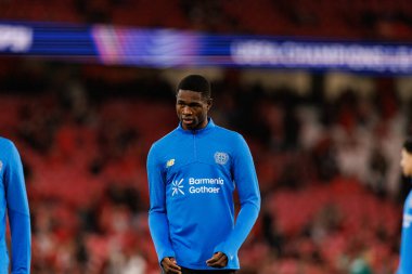 Christian Kofane SL Benfica ve Bayer 04 Leverkusen (Maciej Rogowski / Ball Raw Images) arasında Şampiyonlar Ligi faz oyunu sırasında görüldü)