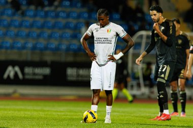 Sidny Lopes Cabral, Liga Portekiz maçı sırasında Estadio Belediyesi Rio Maior 'da Casa Pia ve CF Estrela Amadora takımları arasında görüldü (Maciej Rogowski / Ball Raw Images)