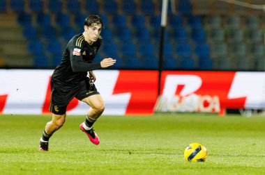Gaizka Larrazabal, Liga Portekiz maçında Estadio Belediyesi Rio Maior 'da Casa Pia ve CF Estrela Amadora takımları arasında görüldü (Maciej Rogowski / Ball Raw Images)