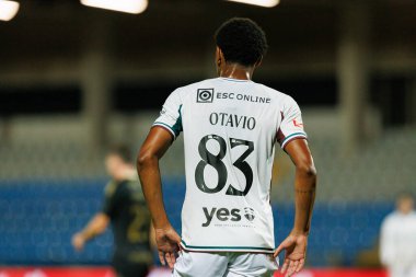 Otavio, Liga Portekiz maçı sırasında Estadio Belediyesi Rio Maior 'da oynayan Casa Pia ve CF Estrela Amadora (Maciej Rogowski / Ball Raw Images) takımları arasında görüldü.)