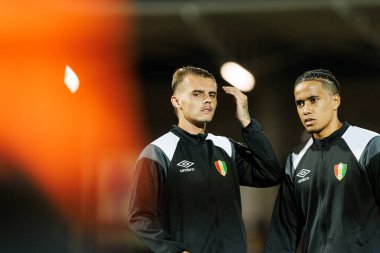 Luan Patrick ve Oumar Ngom Liga Portekiz maçı sırasında Estadio Belediyesi Rio Maior 'da Casa Pia ve CF Estrela Amadora (Maciej Rogowski / Ball Raw Images) takımları arasında görüldü.)