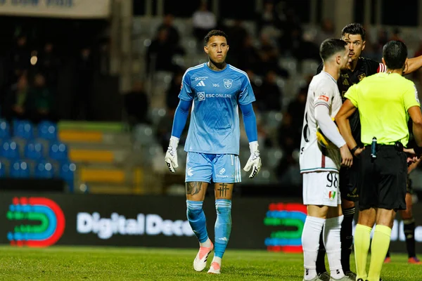 Patrick Sequeira, Liga Portekiz maçı sırasında Estadio Belediyesi Rio Maior 'da Casa Pia ve CF Estrela Amadora (Maciej Rogowski / Ball Raw Images) takımları arasında görüldü.)