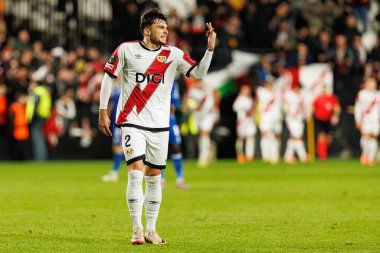 Andrei Ratiu UEFA Konferans Ligi faz oyunu sırasında Rayo Vallecano ve Lech Poznan (Maciej Rogowski / Ball Raw Images) takımları arasında görüldü)
