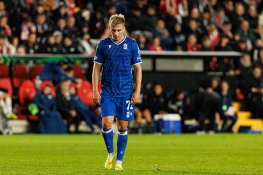 Mateusz Skrzypczak, Rayo Vallecano ve Lech Poznan (Maciej Rogowski / Ball Raw Images) takımları arasında oynanan UEFA Konferans Ligi faz oyunu sırasında görüldü)