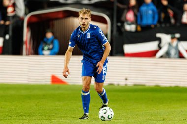 Michal Gurgul UEFA Konferans Ligi faz oyunu sırasında Rayo Vallecano ve Lech Poznan (Maciej Rogowski / Ball Raw Images) takımları arasında görüldü)