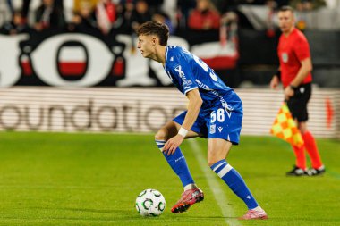 Kornel Lisman UEFA Konferans Ligi faz oyunu sırasında Rayo Vallecano ve Lech Poznan (Maciej Rogowski / Ball Raw Images) takımları arasında görüldü)