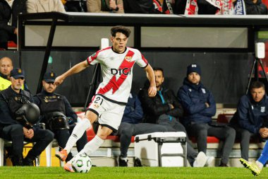 Fran Perez UEFA Konferans Ligi faz oyunu sırasında Rayo Vallecano ve Lech Poznan (Maciej Rogowski / Ball Raw Images) takımları arasında görüldü)