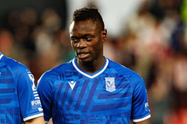 Timothy Ouma, Rayo Vallecano ve Lech Poznan (Maciej Rogowski / Ball Raw Images) takımları arasında oynanan UEFA Konferans Ligi faz oyunu sırasında görüldü.)