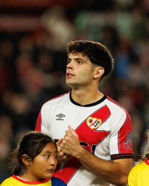 Fran Perez UEFA Konferans Ligi faz oyunu sırasında Rayo Vallecano ve Lech Poznan (Maciej Rogowski / Ball Raw Images) takımları arasında görüldü)