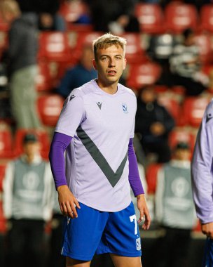 Mateusz Skrzypczak, Rayo Vallecano ve Lech Poznan (Maciej Rogowski / Ball Raw Images) takımları arasında oynanan UEFA Konferans Ligi faz oyunu sırasında görüldü)