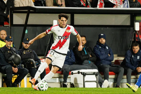 Fran Perez UEFA Konferans Ligi faz oyunu sırasında Rayo Vallecano ve Lech Poznan (Maciej Rogowski / Ball Raw Images) takımları arasında görüldü)