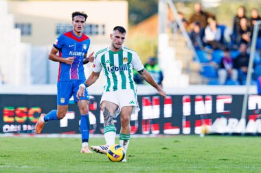 Marko Milovanoviç Marezi ve Andreas Ndoj, Liga Portekiz maçında FC Alverca ve Rio Ave FC (Maciej Rogowski / Ball Raw Images) takımları arasında görüldüler.)