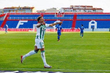 Clayton Silva, FC Alverca ve Rio Ave FC (Maciej Rogowski / Ball Raw Images) takımları arasında oynanan Liga Portekiz maçında gol attıktan sonra kutlama yaparken görülüyor.)
