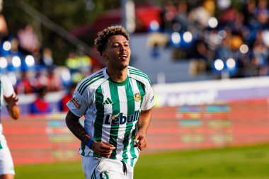 Clayton Silva, FC Alverca ve Rio Ave FC (Maciej Rogowski / Ball Raw Images) takımları arasında oynanan Liga Portekiz maçında gol attıktan sonra kutlama yaparken görülüyor.)