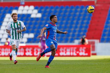 Ole Pohlmann ve Kaiky Naves, Liga Portekiz maçı sırasında FC Alverca ve Rio Ave FC (Maciej Rogowski / Ball Raw Images) takımları arasında görüldü.)