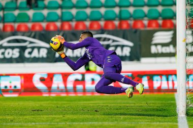 Kaique Pereira, CF Estrela Amadora ve CD Nacional (Maciej Rogowski / Ball Raw Images) takımları arasında Liga Portekiz maçında görüldü.)
