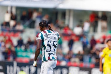 Sidny Lopes Cabral, CF Estrela Amadora ve CD Nacional (Maciej Rogowski / Ball Raw Images) takımları arasında oynanan Liga Portekiz maçında Ogal attıktan sonra kutlama yaparken görüldü.)